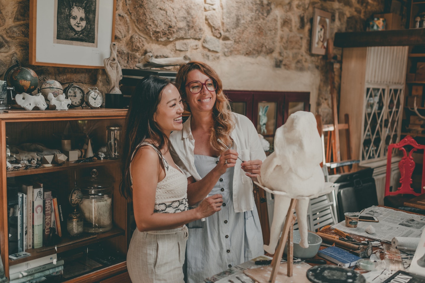 VAWAA guest Amy along with VAWAA Artist Iria at Iria's beautiful studio in Galicia, Spain. Photographed by Jose Troitinho