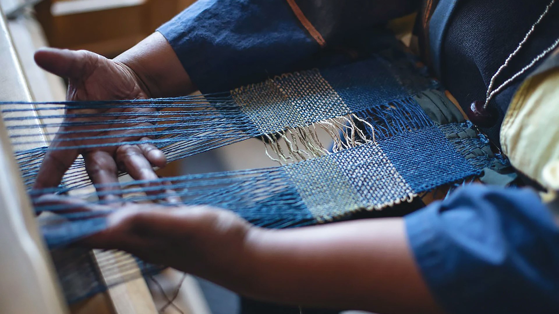 the hand weaving process
