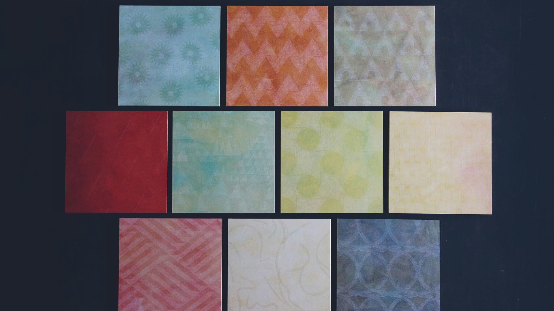 Custom Decorative Paper Samples Made with Karakami Printmaking Techniques by Aiko & Takuma. #creativevacation #vawaa #japan #printmaking #printmakingtechniques #decorativepaper #papercrafts #homedecor #slowtravel  #howtomake #interiordesign