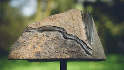 "Veins" made from serpentine stone