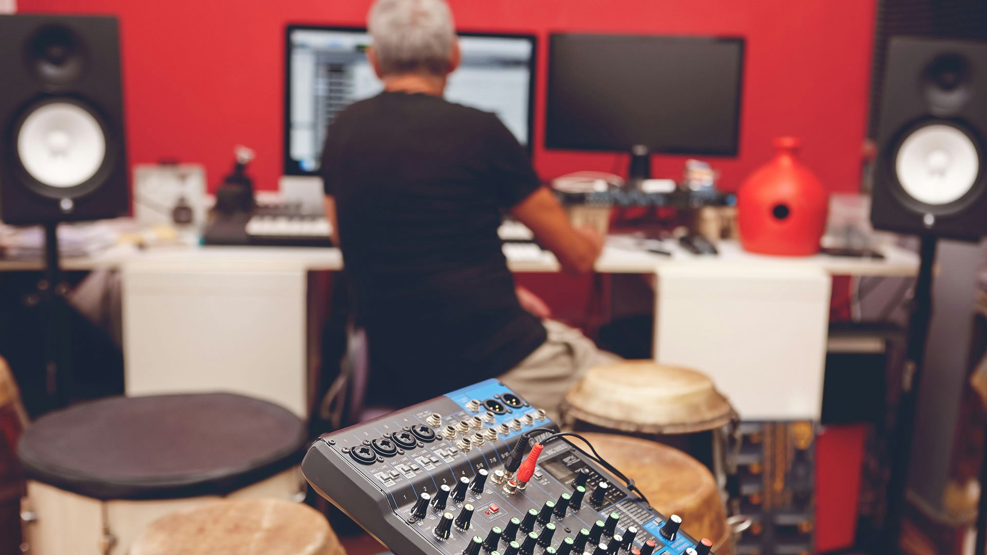 Electronic music production in the studio