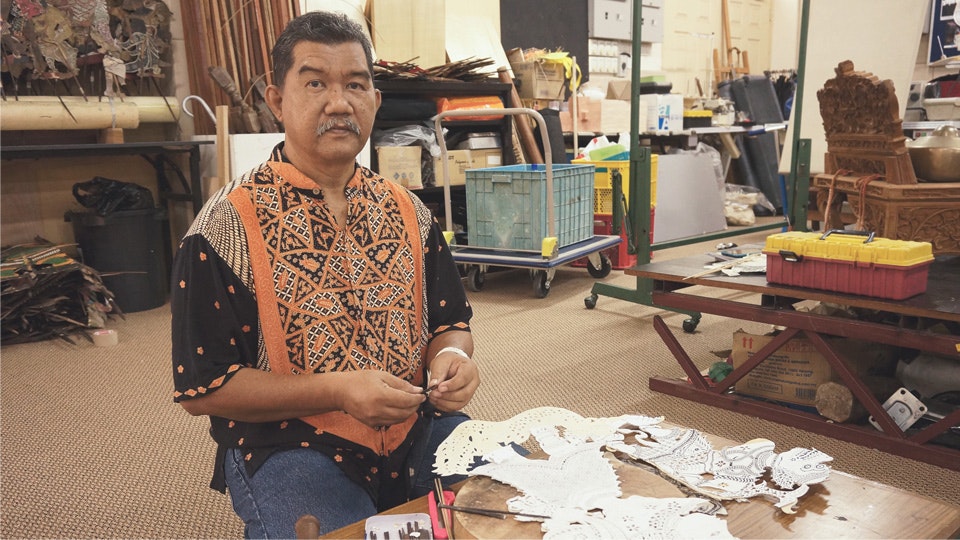 Learn leather shadow puppet making with Mohd Jufry in Malaysia.