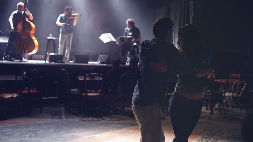 Use music, body and movement to express yourself and find synergy with your dancing partner.