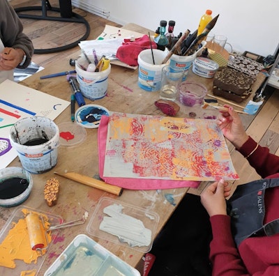Learn Abstract Painting and Collage with Tessa in Netherlands | VAWAA