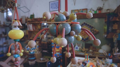 Discover a wooden toy and furniture atelier.