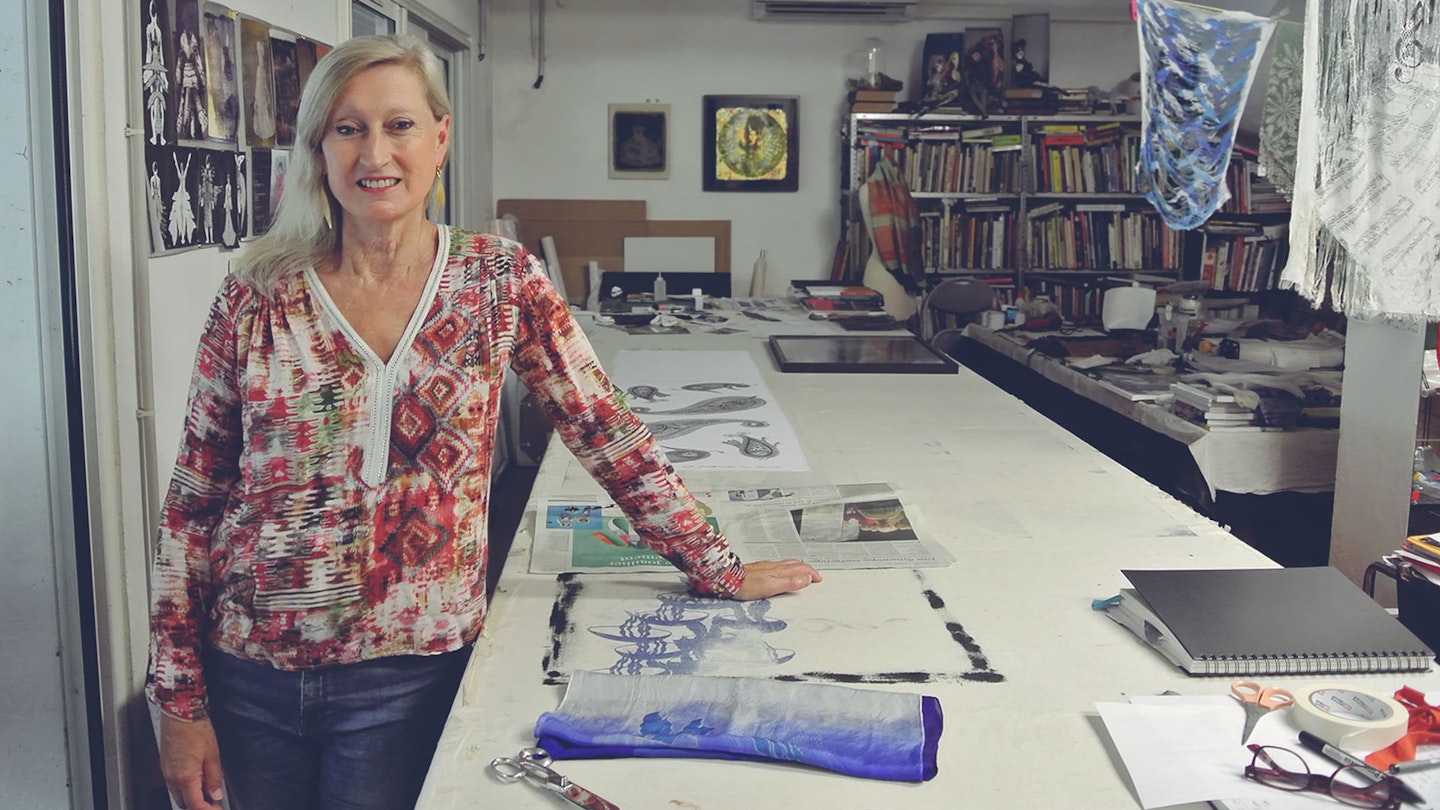 Learn textile printing with Andrea in her studio in Bayonne, France.